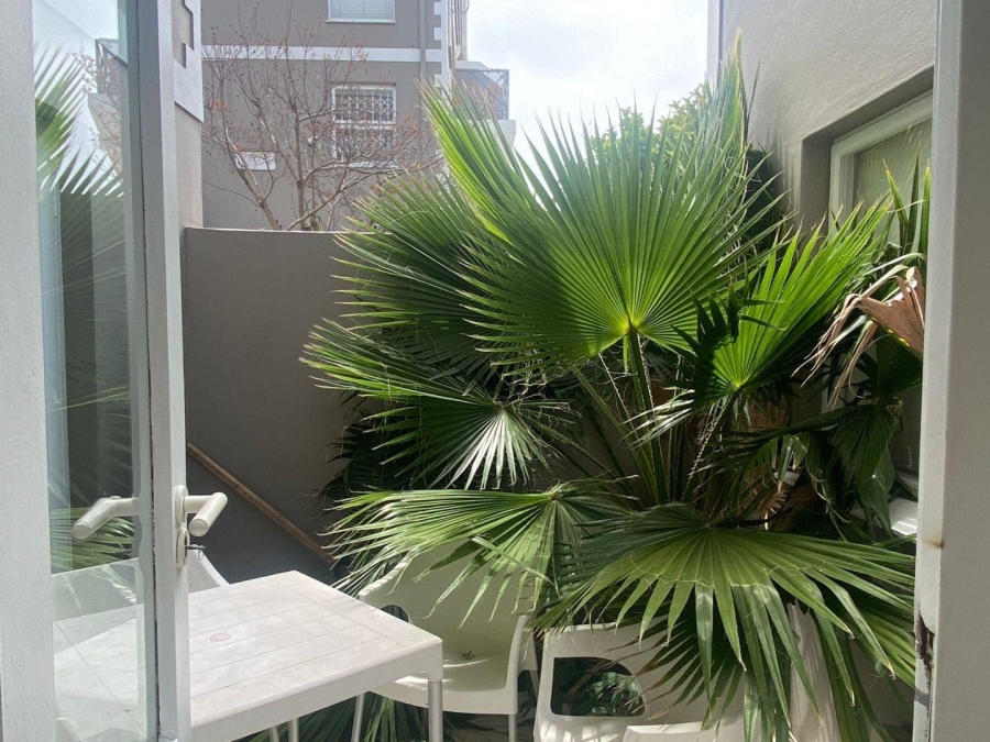 2 Bedroom Property for Sale in Green Point Western Cape
